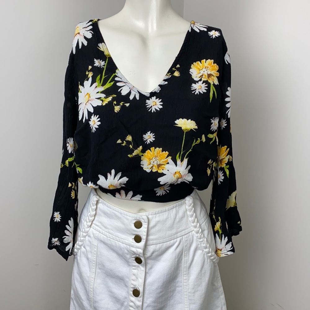 Patrons of Peace Black Floral Long Bell Sleeve Crop Top Tie-Back Size M